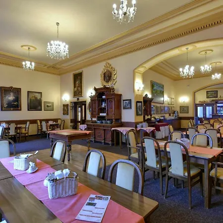 U Bílého Koně Hotel Loket